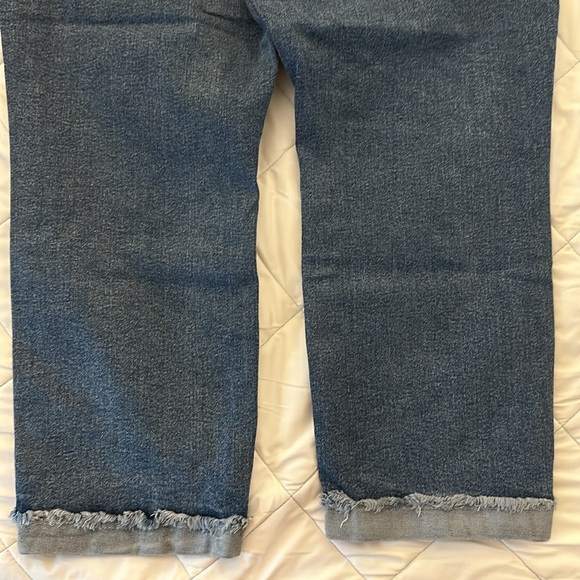 Levi’s Denizen mid-rise cropped boyfriend jeans NWOT - Picture 3 of 6